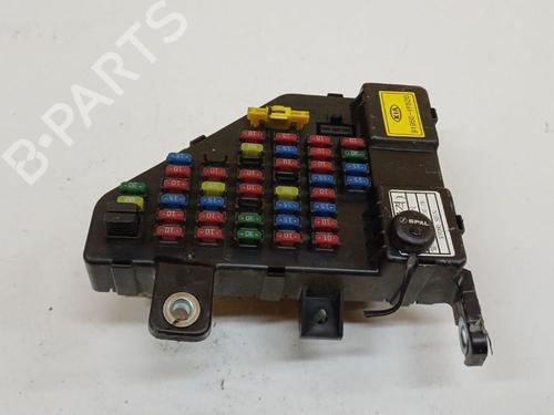 Used Fuse box Fuse box 38041677 38041677