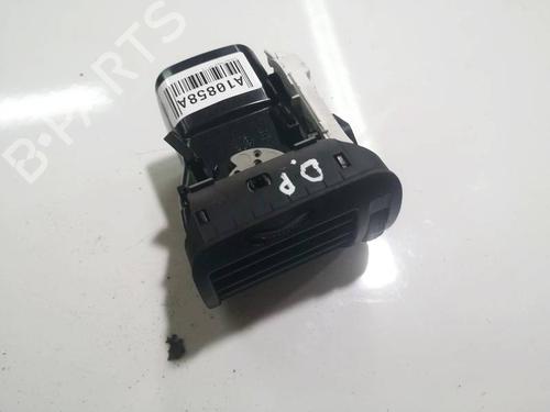 air-vent-vw-passat-b5-variant-3b5-1997-1998-1999-2000-2001-32972264 main image