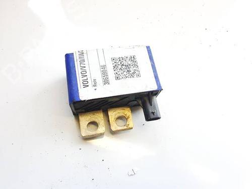 Used Fuse box Fuse box TOYOTA PRIUS (_W3_) 1.8 Hybrid (ZVW3_) (99 hp) 33613178 33613178