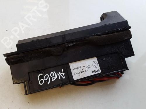 Used Fuse box Fuse box RENAULT ESPACE IV (JK0/1_) 2.2 dCi (JK0H) (150 hp) 33514122 33514122