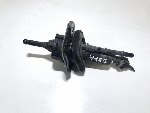 Used Clutch slave cylinder Clutch slave cylinder FORD FOCUS II (DA_, HCP, DP) 1.6 TDCi (109 hp) 35713335 35713335