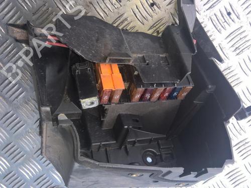 Used Fuse box Fuse box 33531631 33531631