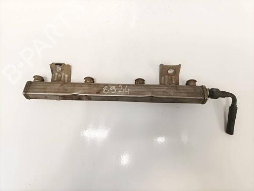 Used Injection rail Injection rail 35229972 35229972