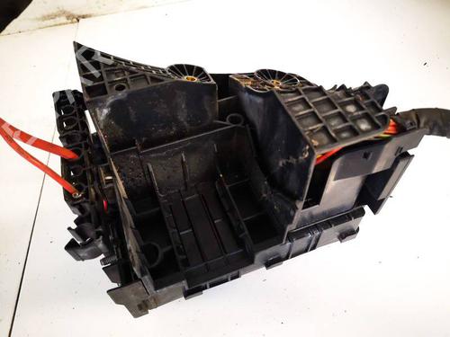 Fuse box VW GOLF V (1K1) 1.6 | BP32568699E1 