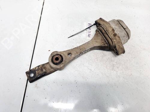 Used Engine mount Engine mount VW GOLF IV (1J1) 1.4 16V (75 hp) 32563738 32563738