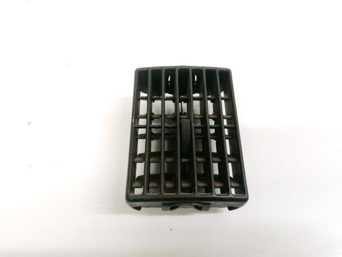 Luftventilen Luftventilen AUDI 80 B3 Saloon (893, 894, 8A2) 1.8 S (88 hp) 32890757 32890757