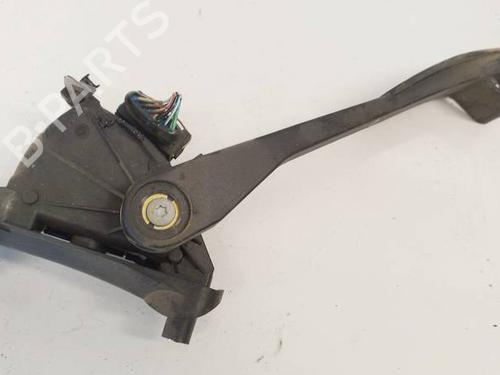 Pedal Pedal VOLVO V70 II (285) 2.4 (140 hp) 34789175 34789175
