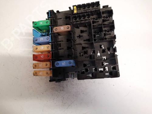 Used Fuse box Fuse box 32610207 32610207