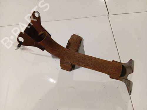 Suporte Suporte NISSAN SERENA (C23) 1.6 (97 hp) 36546116 36546116