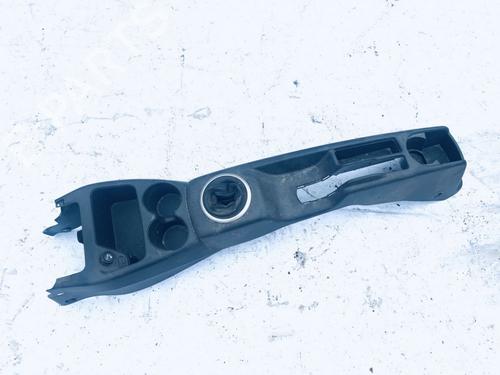 Used Cup/Object holder Cup/Object holder HONDA JAZZ II (GD_, GE3, GE2) 1.2 i-DSI (GD5, GE2) (78 hp) 35587952 35587952