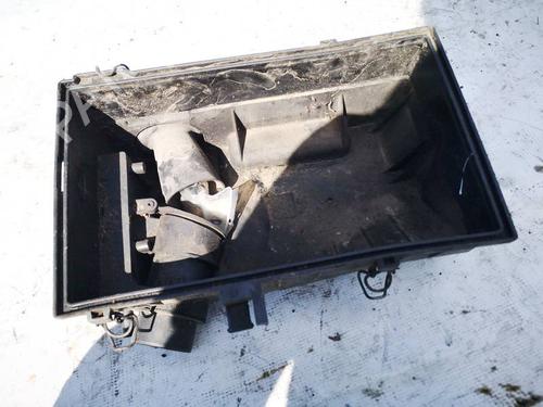 Used Air filter box Air filter box VW PASSAT B3/B4 Variant (3A5, 35I) 1.8 (90 hp) 35051474 35051474