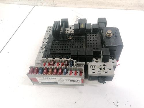 Used Fuse box Fuse box VOLVO S60 I (384) D5 (163 hp) 32899782 32899782