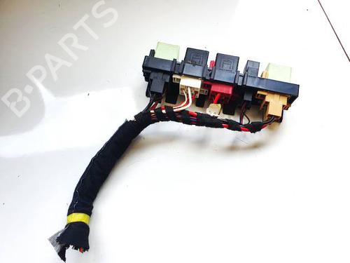 Used Fuse box Fuse box SKODA OCTAVIA II (1Z3) 1.6 TDI (105 hp) 32585077 32585077