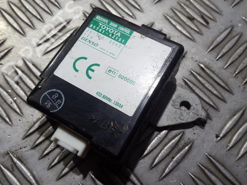 Used Electronic module Electronic module TOYOTA RAV 4 II (_A2_) 2.0 (ACA26) (150 hp) 33498129 33498129