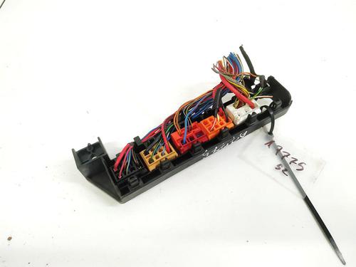 fuse-box-vw-passat-b5-variant-3b5-1997-1998-1999-2000-2001-32895526 main image