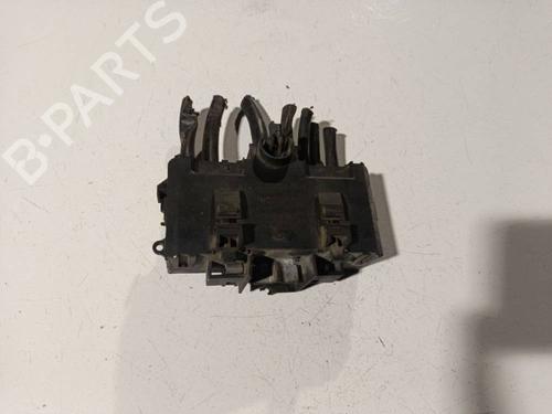 Used Fuse box Fuse box MERCEDES-BENZ C-CLASS (W203) C 220 CDI (203.006, 203.008) (143 hp) 32575226 32575226