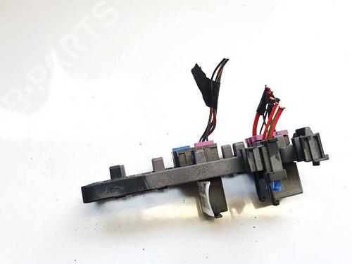 fuse-box-vw-passat-b6-3c2-2005-2006-2007-2008-2009-2010-2011-35998562 main image