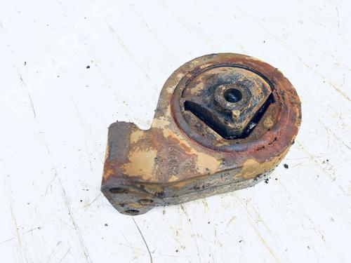 Used Engine mount Engine mount MITSUBISHI SPACE STAR MPV (DG_A) 1.8 GDI (DG5A) (122 hp) 33075392 33075392