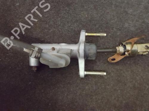 clutch-slave-cylinder-toyota-corolla-saloon-_e12_-2000-2001-2002-2003-2004-2005-2006-2007-2008-35648308 main image