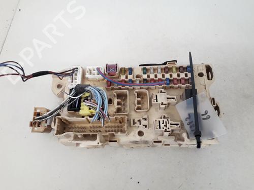 Used Fuse box Fuse box TOYOTA AVENSIS VERSO (_M2_) 2.0 D (CLM20_, CLM20R) (116 hp) 33074135 33074135