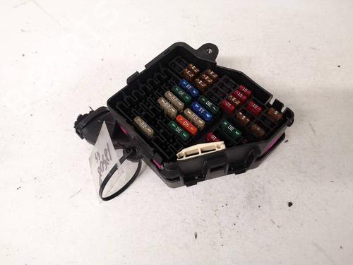 fuse-box-audi-a6-c6-4f2-2004-2005-2006-2007-2008-2009-2010-2011-32925369 main image