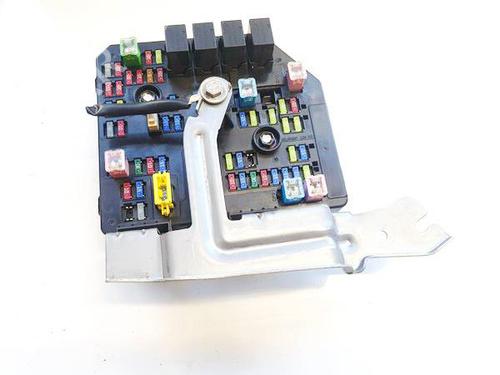 Used Fuse box CHEVROLET CAPTIVA (C100, C140) 2.2 D (163 hp) 32959734