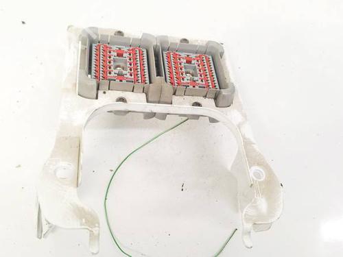 Used Fuse box Fuse box 32591318 32591318