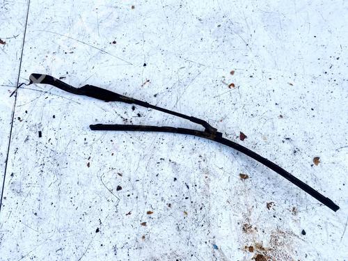 front-windshield-wiper-arm-mercedes-benz-cls-c219-2004-2005-2006-2007-2008-2009-2010-2011-32626642 main image