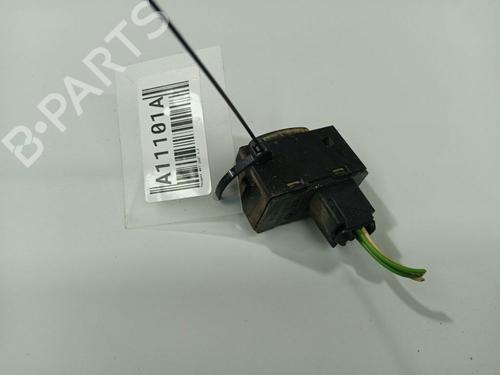 Used Switch PEUGEOT 407 (6D_) 2.0 HDi 135 (6DRHRH, 6DRHRE, 6DRHRG, 6DRHRJ) (136 hp) 32536924