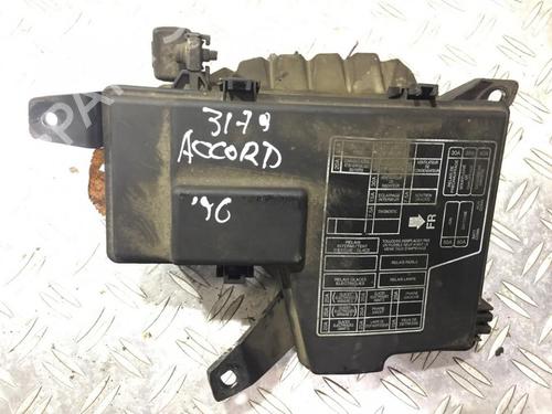 Used Fuse box Fuse box HONDA ACCORD VI Hatchback (CH, CL) 2.0 TDi (CH8) (105 hp) 33483087 33483087
