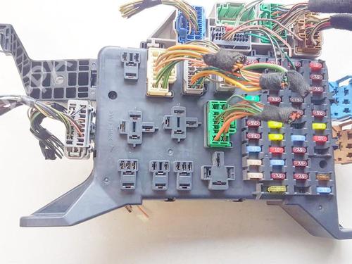 Used Fuse box Fuse box FORD MONDEO III (B5Y) 2.0 TDCi (130 hp) 33528190 33528190