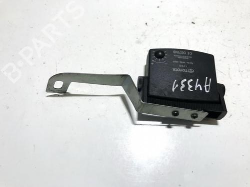 Used Electronic module Electronic module TOYOTA PREVIA II (_R3_) 2.0 D-4D (CLR30_, CLR30R) (116 hp) 33504495 33504495