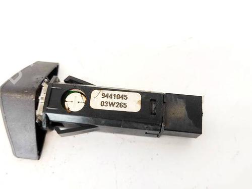 Warning switch VOLVO V70 II (285) D5 | BP35281847I22 - Image 2