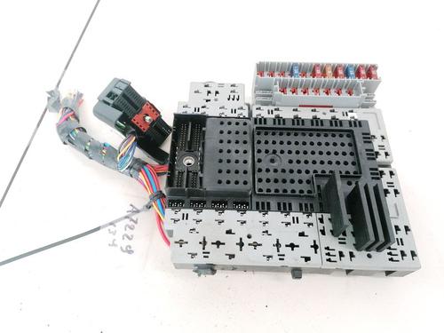 Used Fuse box Fuse box VOLVO S60 I (384) 2.4 (140 hp) 32882084 32882084