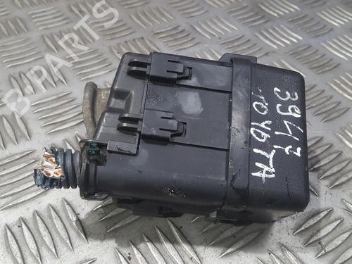 Used Fuse box Fuse box TOYOTA AURIS (_E15_) 2.2 D (ADE157_, ADE151_, ADE151R, ADE157R) (177 hp) 33497467 33497467