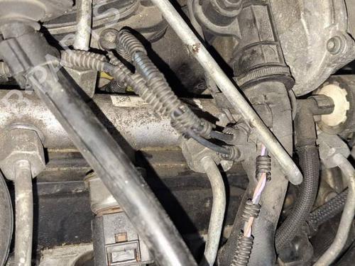 Used Injection rail Injection rail 35014656 35014656