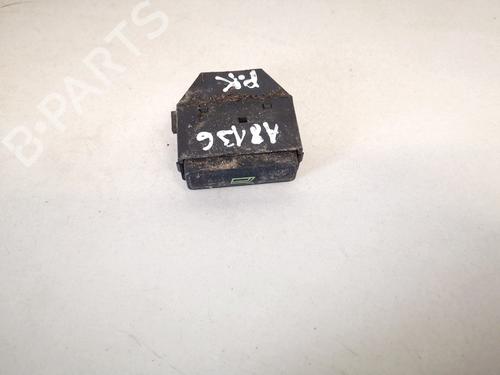 switch-audi-a4-b5-8d2-1994-1995-1996-1997-1998-1999-2000-2001-32914880 main image