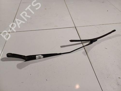 Used Front windshield wiper arm Front windshield wiper arm 32571026 32571026