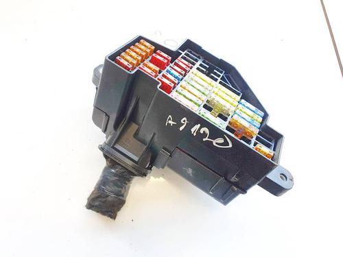 Used Fuse box Fuse box SKODA SUPERB II (3T4) 2.0 TDI (170 hp) 32944289 32944289