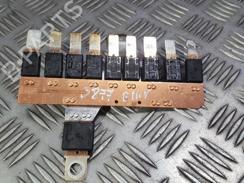 fuse-box-bmw-5-f10-2009-2010-2011-2012-2013-2014-2015-2016-33496527 main image