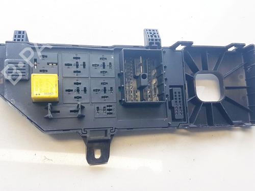 Used Fuse box Fuse box VW PASSAT B6 (3C2) 2.0 FSI (150 hp) 33061036 33061036