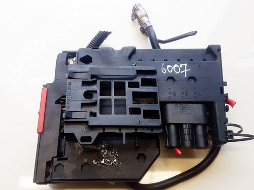 Used Fuse box Fuse box MERCEDES-BENZ C-CLASS (W204) C 220 CDI (204.002) (170 hp) 33062140 33062140