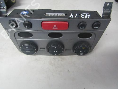 Used Climate control Climate control ALFA ROMEO 147 (937_) 1.6 16V T.SPARK (937.AXA1A, 937.AXB1A, 937.BXB1A) (120 hp) 35851887 35851887