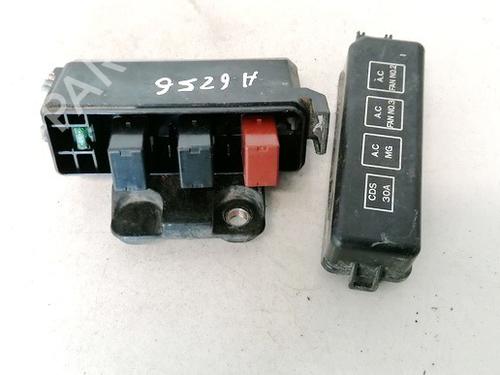 Used Fuse box Fuse box TOYOTA COROLLA Liftback (_E11_) 1.6 (ZZE112_, ZZE112R) (110 hp) 33070855 33070855