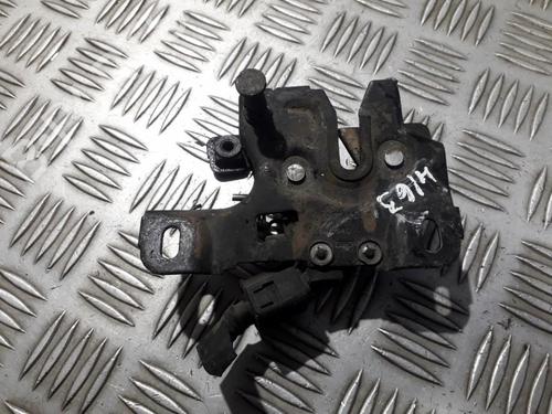 hood-lock-audi-a4-b5-avant-8d5-1994-1995-1996-1997-1998-1999-2000-2001-2002-35701983 main image