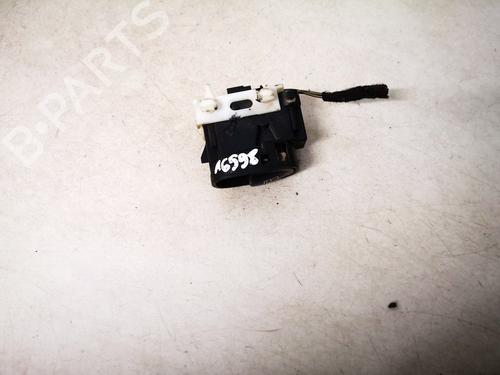 switch-mercedes-benz-c-class-w203-2000-2001-2002-2003-2004-2005-2006-2007-32875358 main image