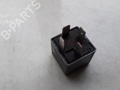 Electronic sensor SKODA SUPERB I (3U4) 2.5 TDI | BP33513631M84 - Image 2