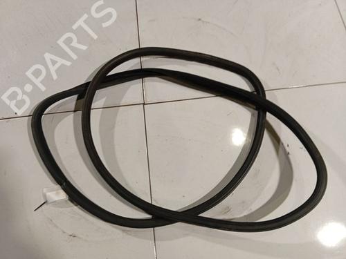 Gummiliste Gummiliste VOLVO S60 I (384) D5 (163 hp) 39223133 39223133