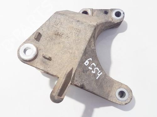 Used Support Support OPEL SIGNUM Hatchback (Z03) 2.2 DTI (F48) (125 hp) 33075279 33075279