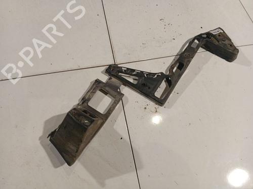 Used Rear bumper bracket Rear bumper bracket 39574001 39574001